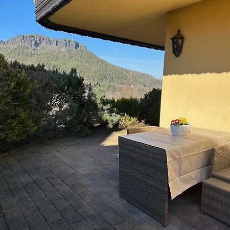 Appartamento 1 Festungsblick